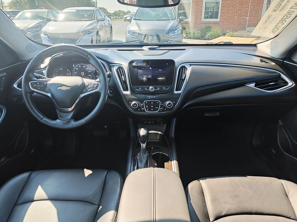 Used 2023 Gray Chevrolet LT image 13