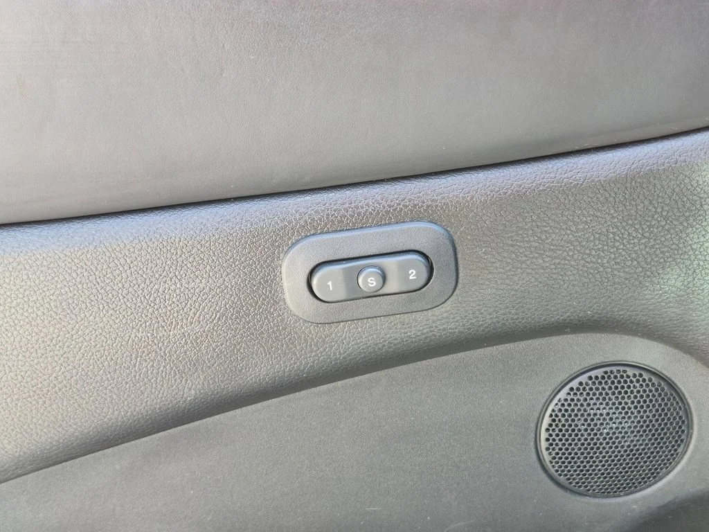 Used 2020 White Jeep High Altitude image 13