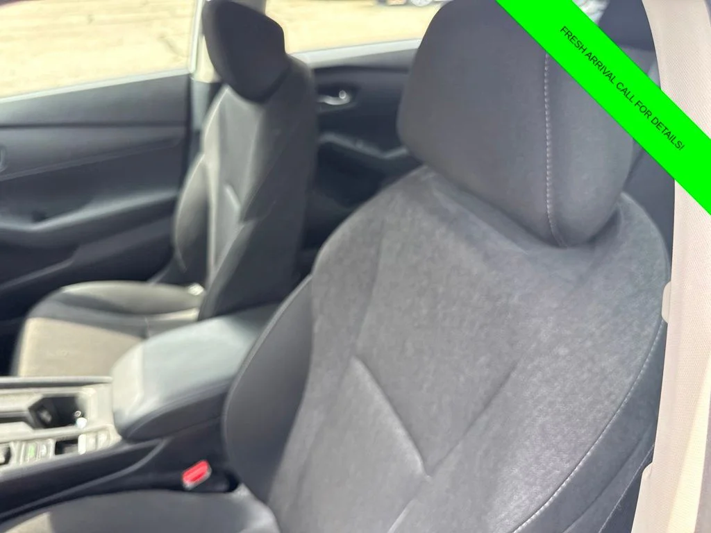 Used 2024 Platinum White Pearl Honda LX image 16
