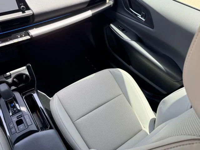 Certified Used 2023 CUTTING EDGE Toyota Limited image 24