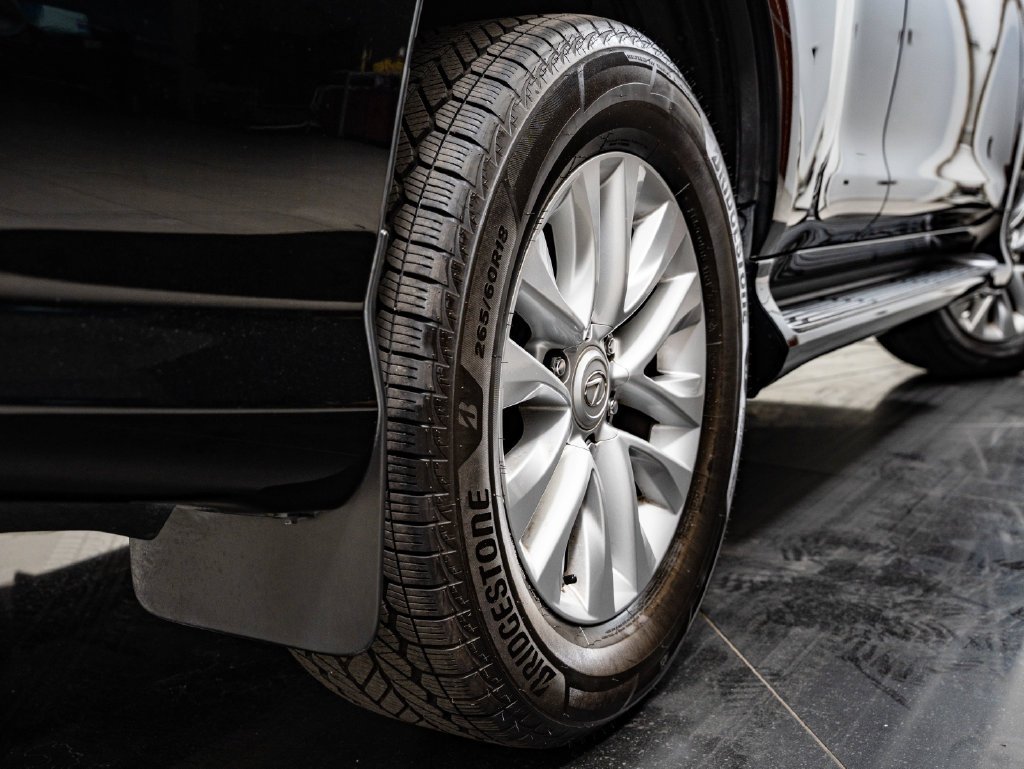 Used 2021 Black Lexus 460 image 49