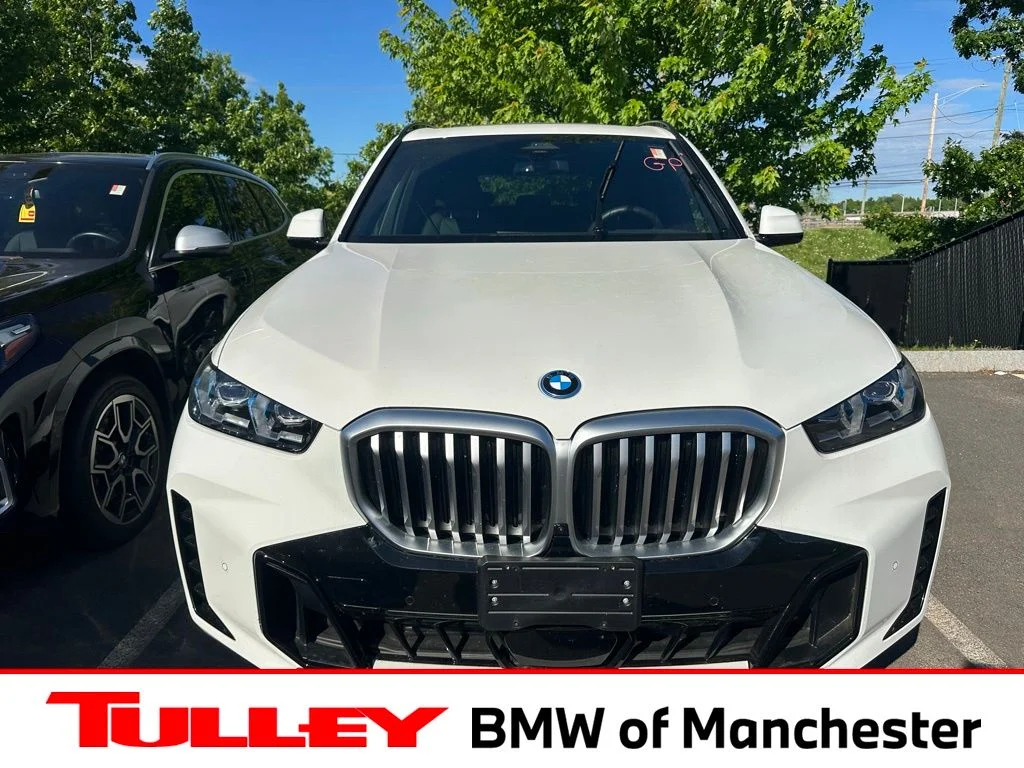 2026 BMW X5 xDrive50e's photo