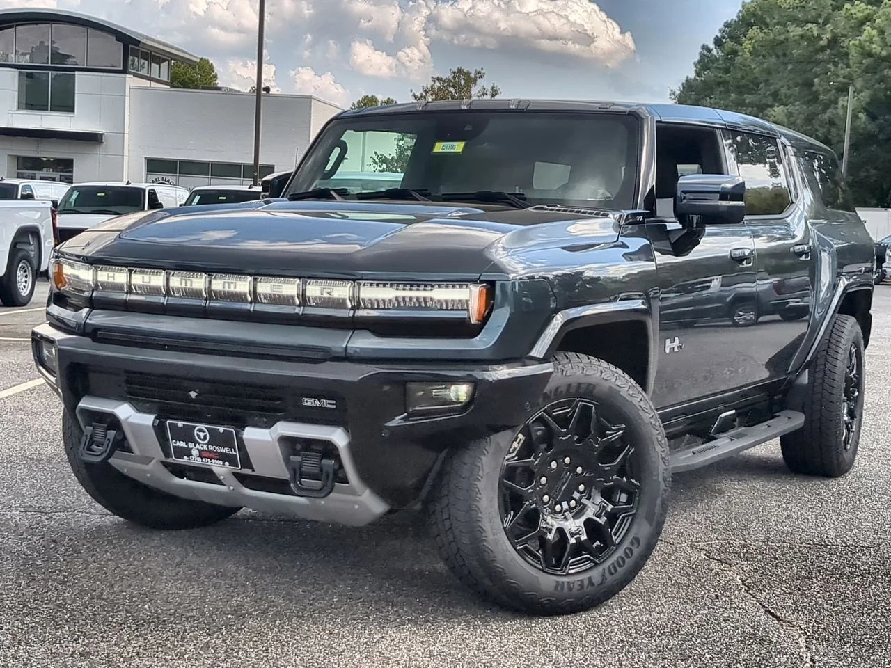 2025 GMC Hummer EV 2X SUV's photo