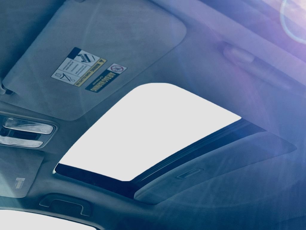 Used 2010 Palladium Metallic Acura Base image 22