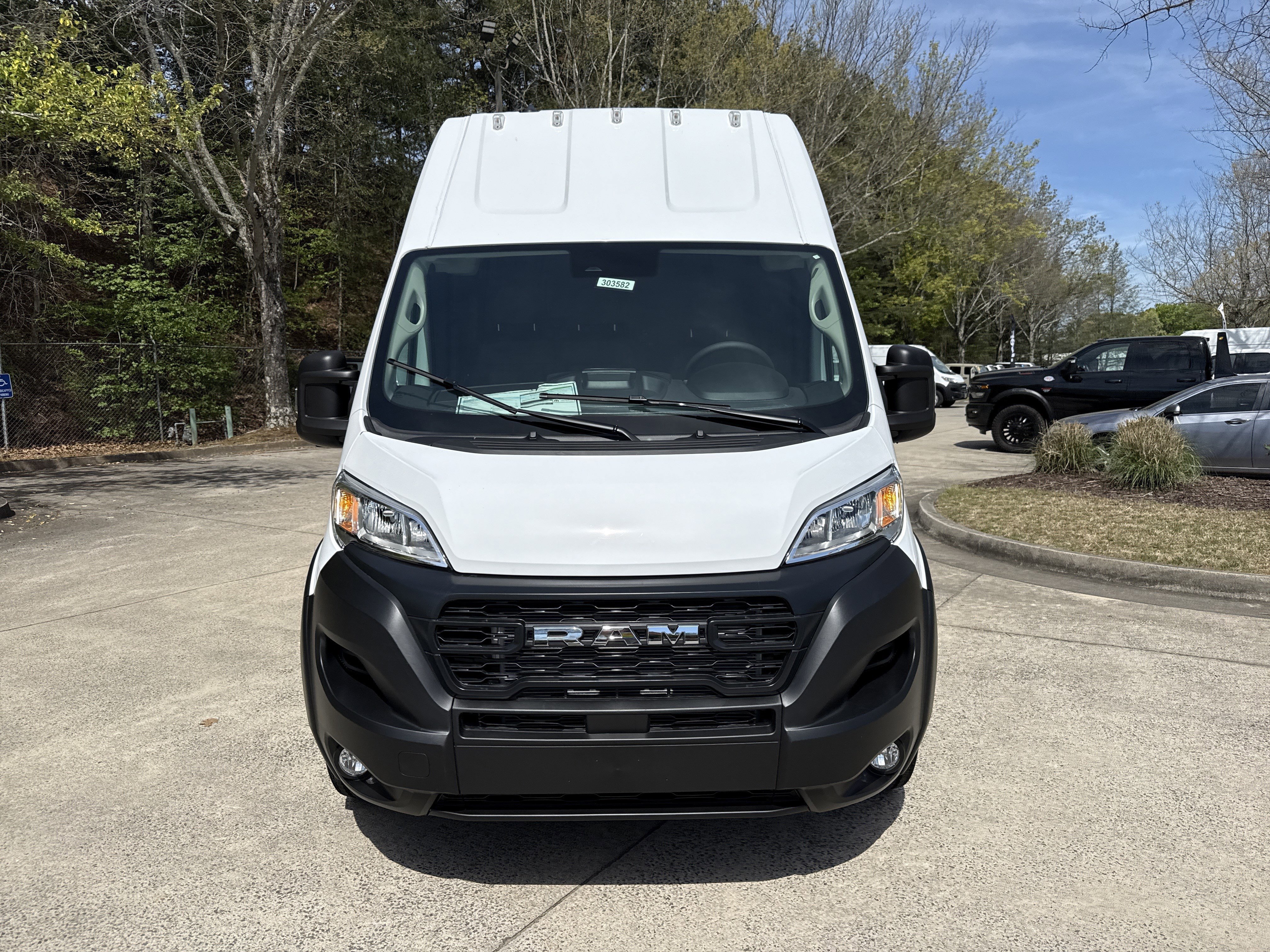 New 2026 Bright White Clear-Coat Exterior Paint RAM Tradesman image 2