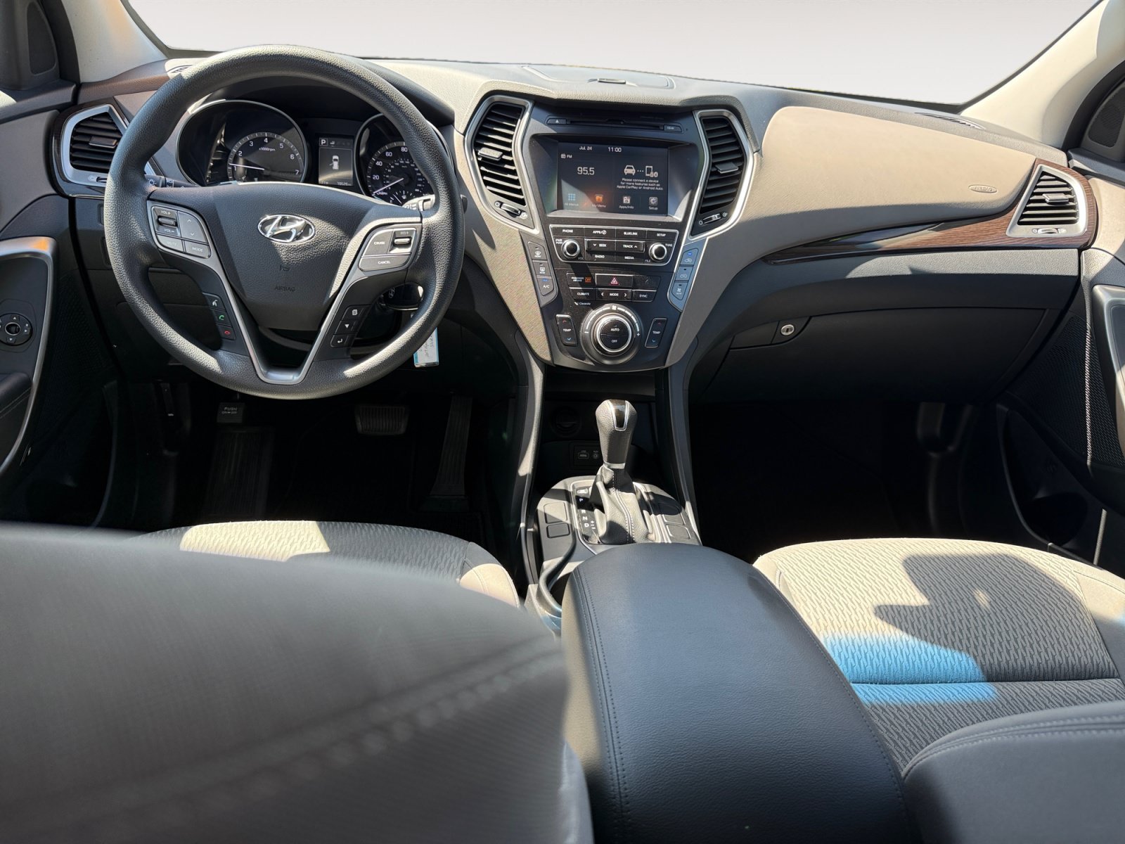 Used 2017 Circuit Silver Hyundai SE image 15