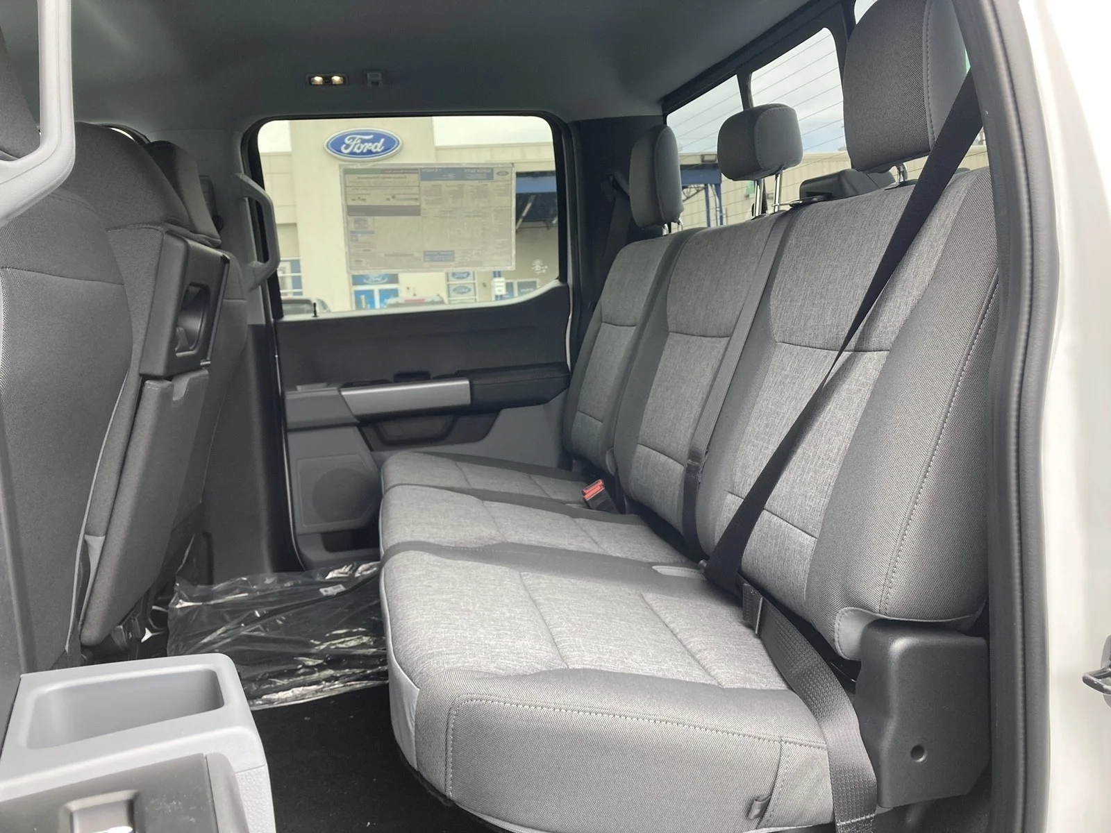 New 2026 Oxford White Ford F-350® XL image 15