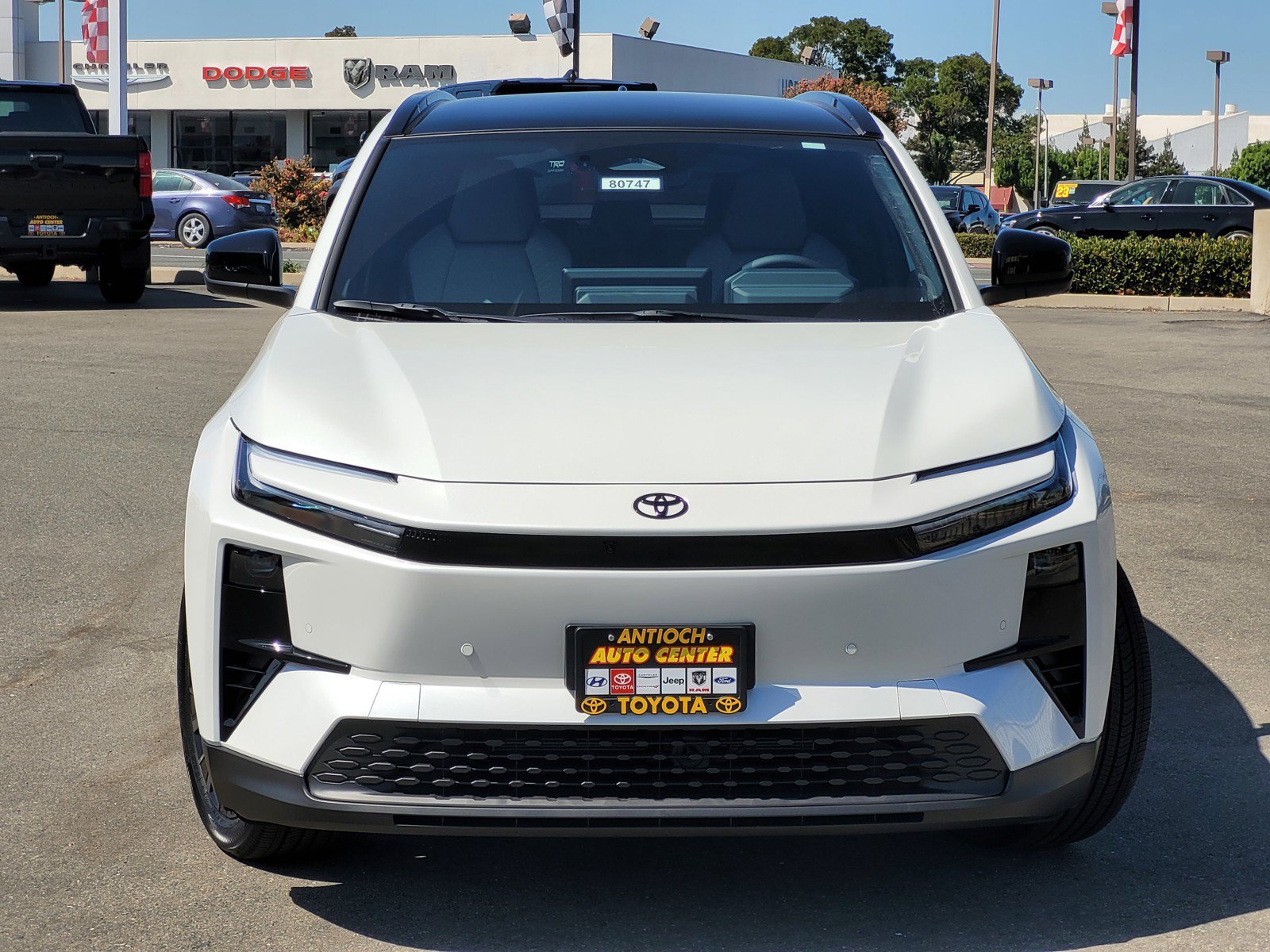 New 2026 Wind Chill Pearl <sup>1</sup> Toyota  XSE image 2