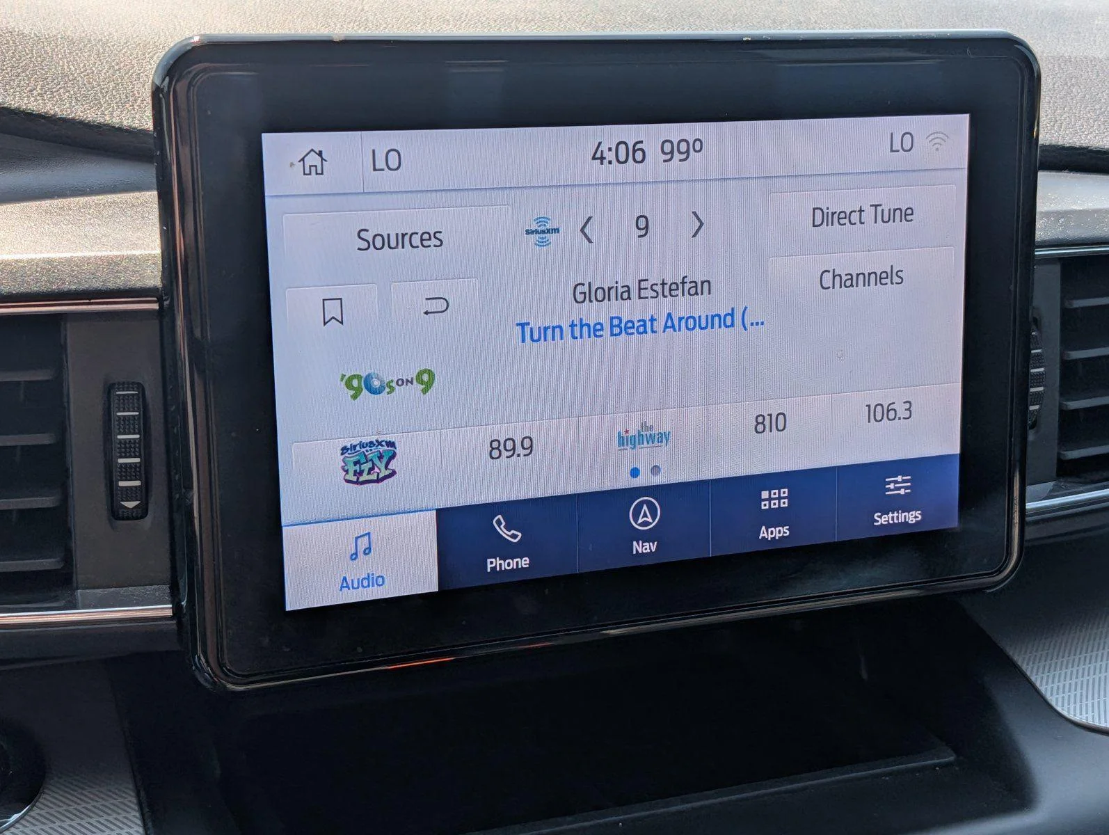 Used 2020 Iconic Silver Ford XLT image 16