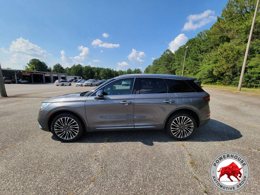 Used 2021 Gray Lincoln Reserve image 3