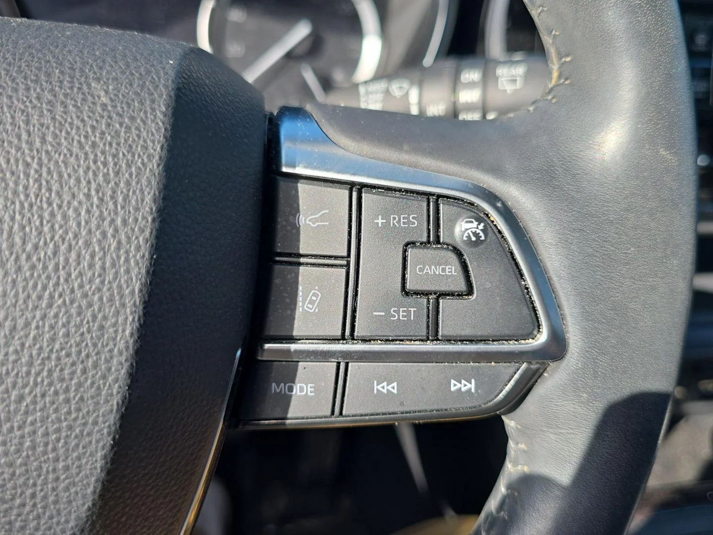 Used 2021 Moondust Toyota Platinum image 16