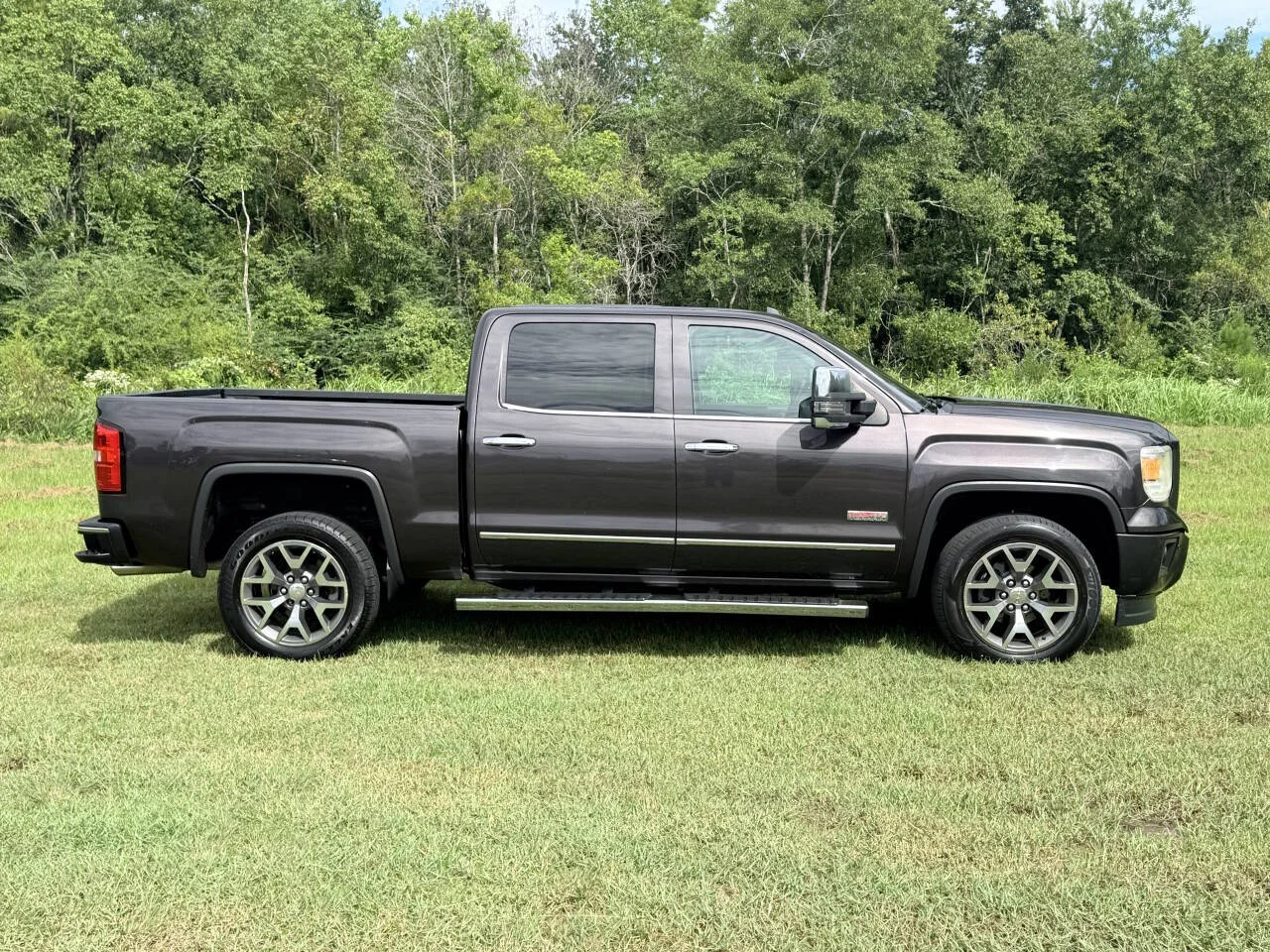 Used 2015 Gray GMC SLT 4x4 4dr Crew Cab 5.8 ft. SB image 6