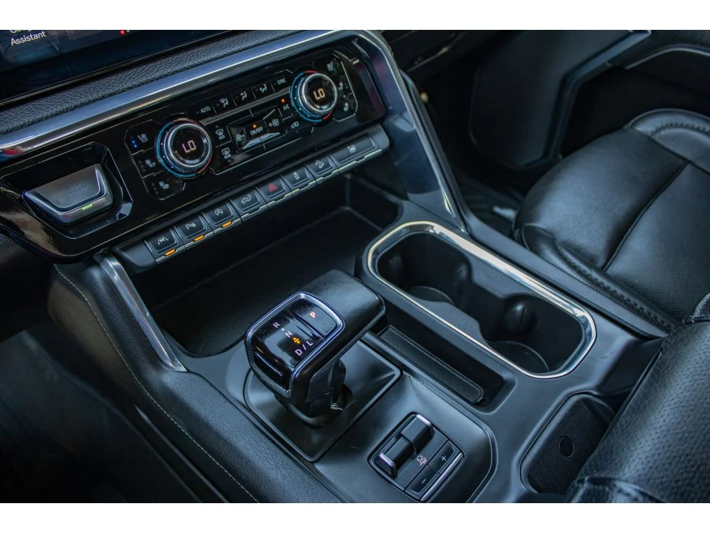 Used 2024 Onyx Black GMC Denali image 50