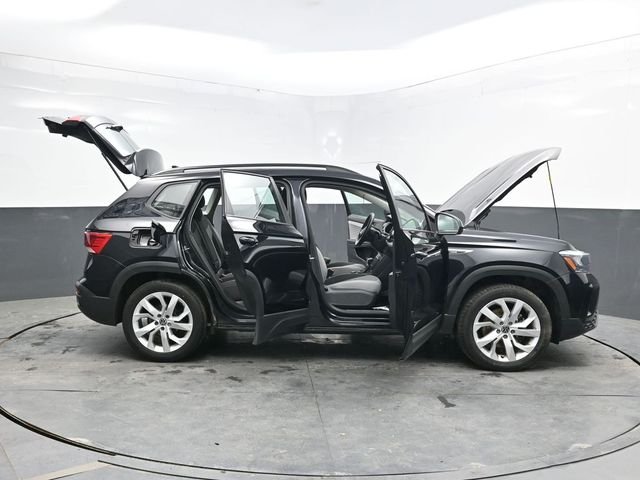 Used 2023 Black Volkswagen 1.5T S image 49