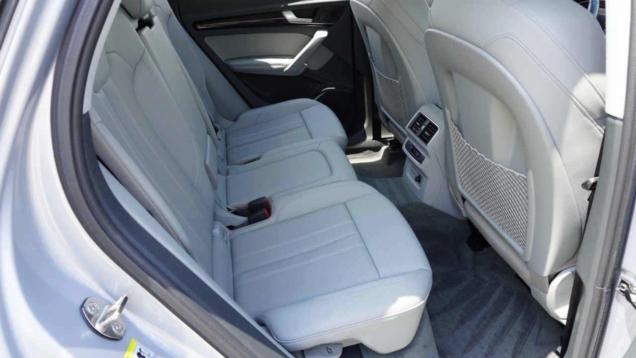 Used 2019 Silver Audi Premium Plus image 33