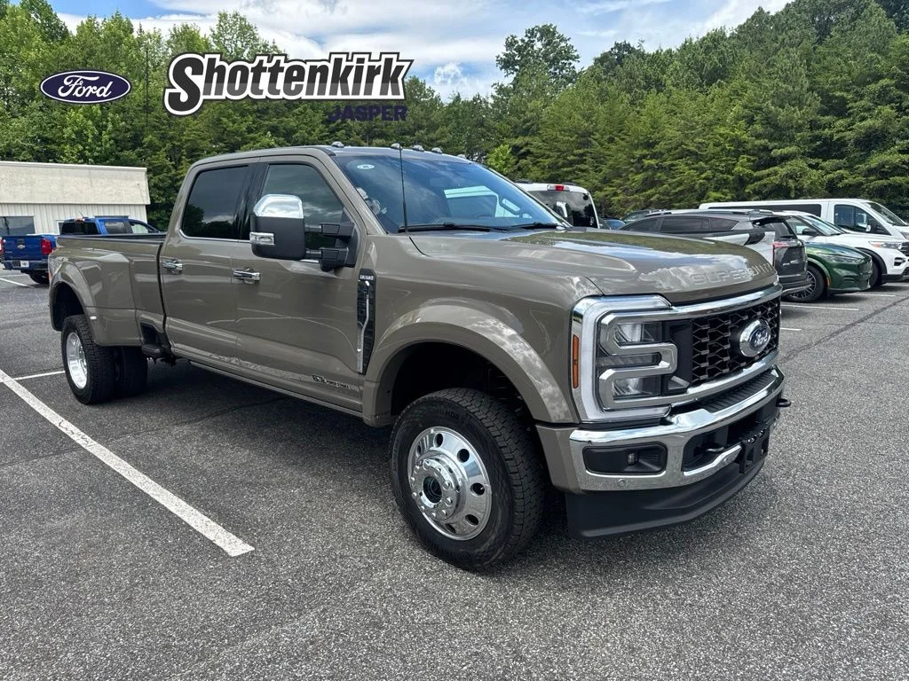 Used 2026 Gray Ford King Ranch image 1