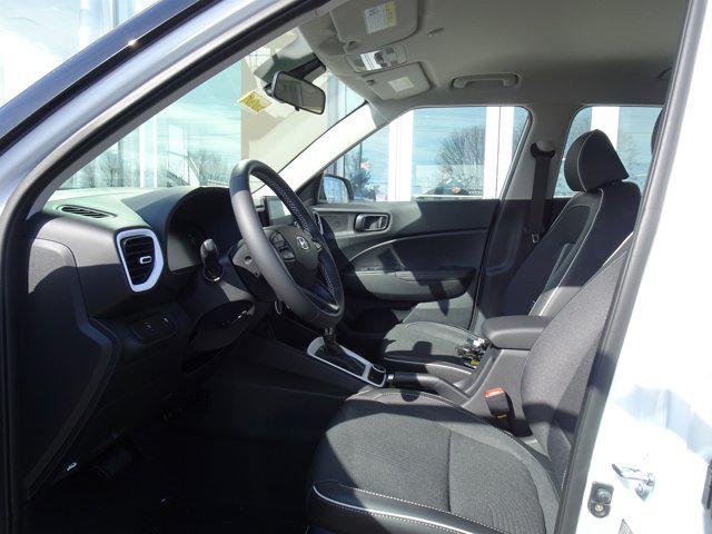 New 2026 White Hyundai SEL w/Two-Tone Roof image 8