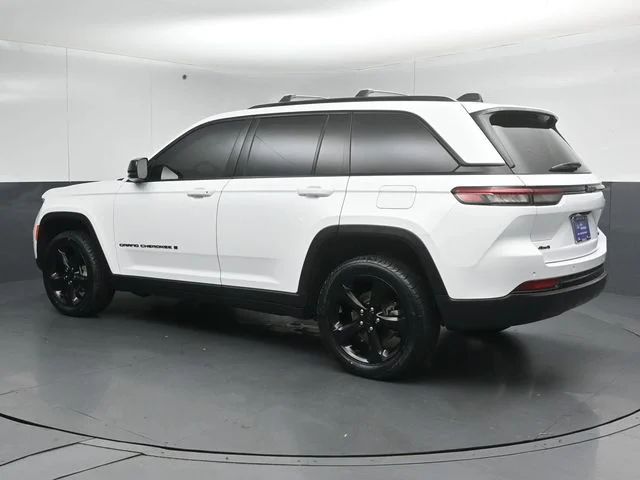Used 2023 White Jeep Limited image 5