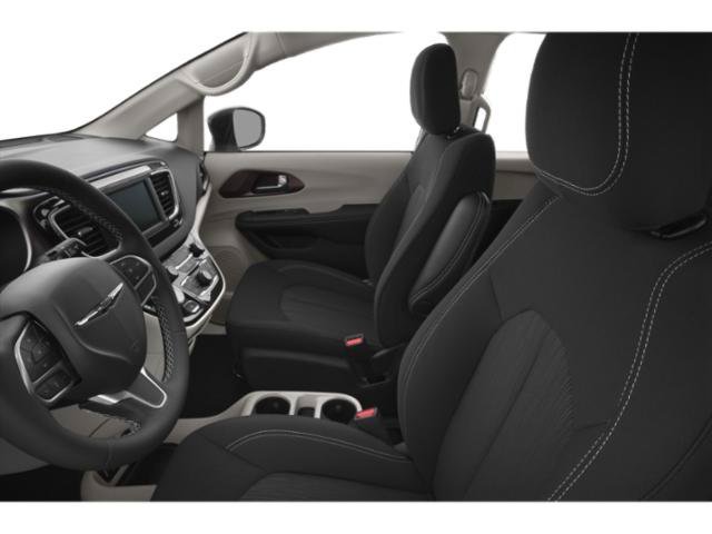 Used 2023 Silver Mist Clearcoat Chrysler LX image 11