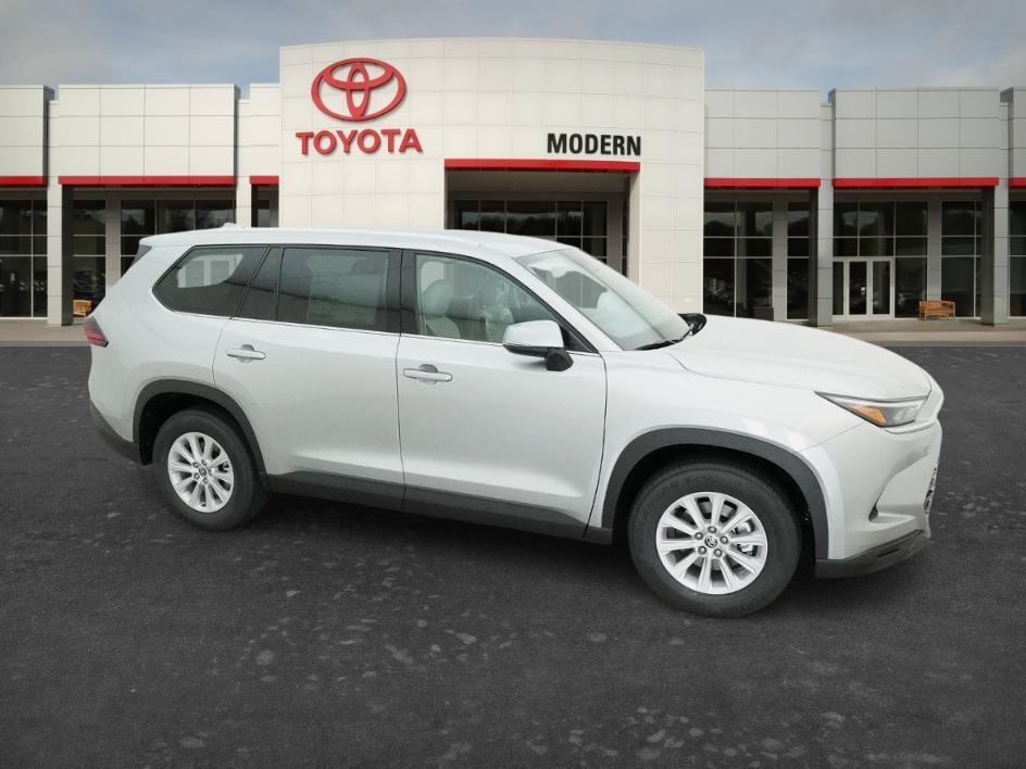 New 2026 Celestial Silver M Toyota Hybrid XLE image 12