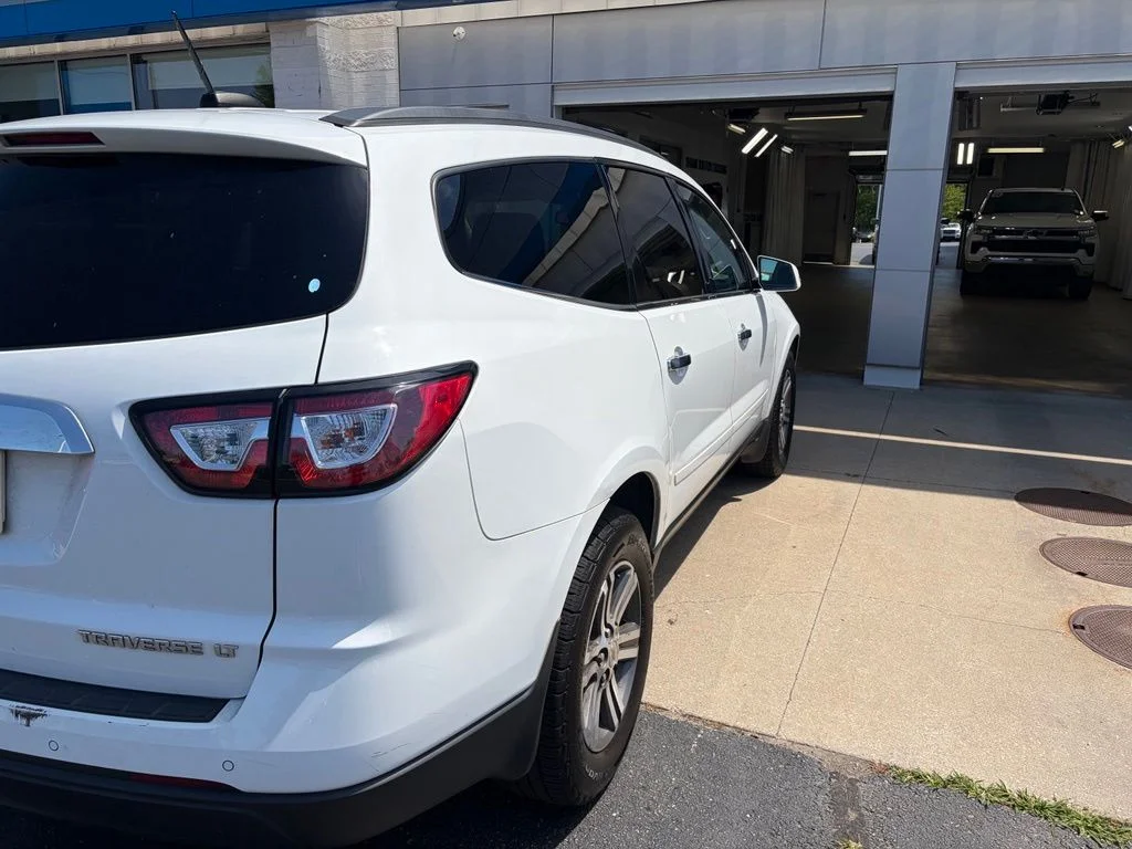 Used 2016 White Chevrolet LT image 9