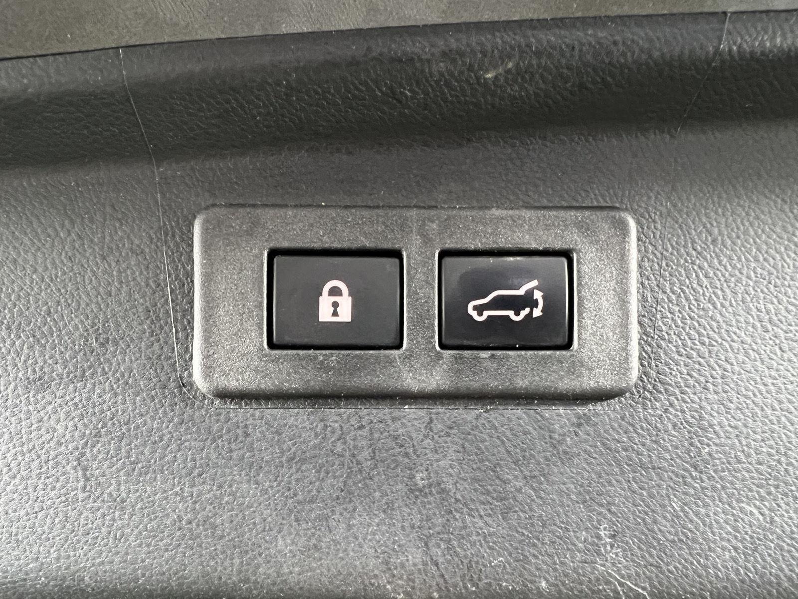 Used 2025 Magnetite Gray Metallic Subaru Limited image 29