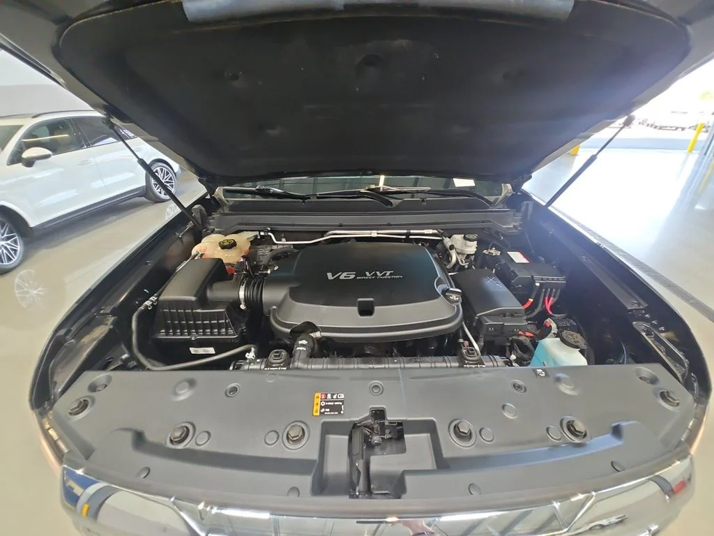 Used 2021 Black GMC Denali image 30