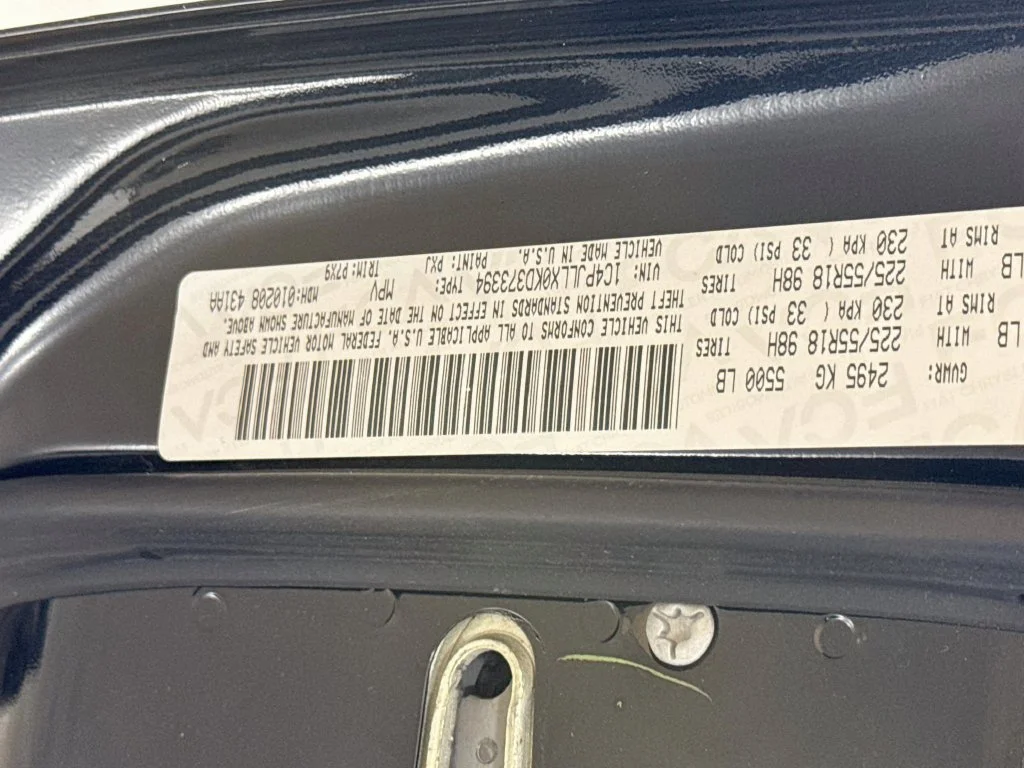 Used 2019 Black Jeep Latitude Plus image 41