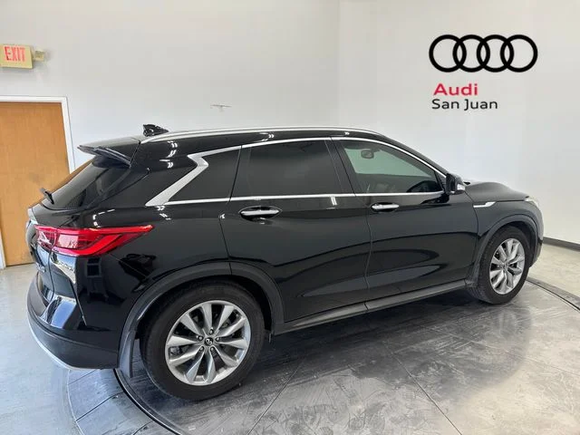 Used 2019 Black INFINITI LUXE image 40