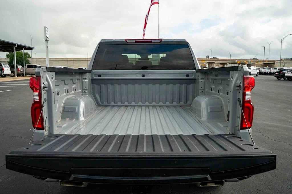 Used 2023 White Chevrolet RST image 31