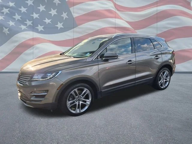 Used 2017 Silver Lincoln Reserve image 7