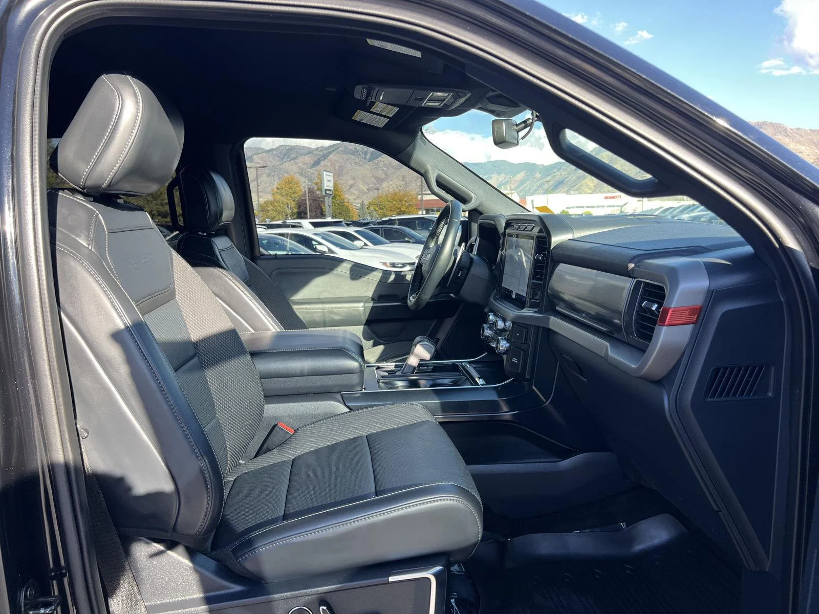 2022 Ford F-150 Raptor - Photo 3