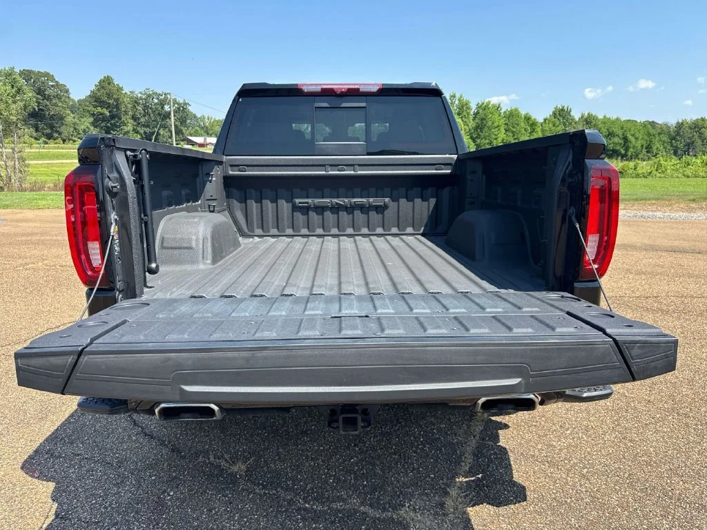 Used 2024 Black GMC Denali image 13