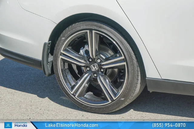 Used 2024 Platinum White Pearl Honda Sport image 8