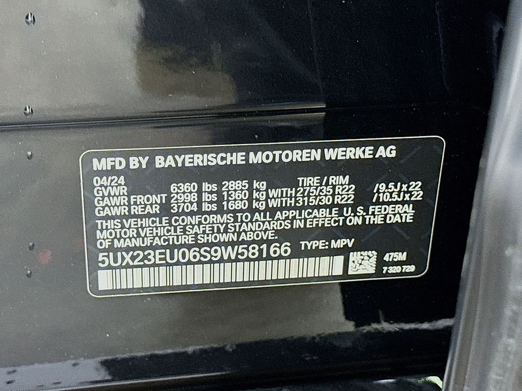 Certified Used 2025 Black Sapphire Metallic BMW xDrive40i image 15