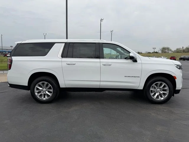 2023 Chevrolet Suburban Premier - Photo 8