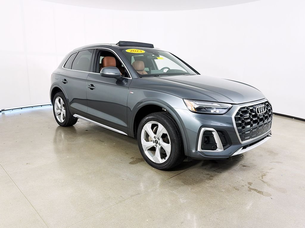 2023 Audi Q5 45 Premium Plus's photo