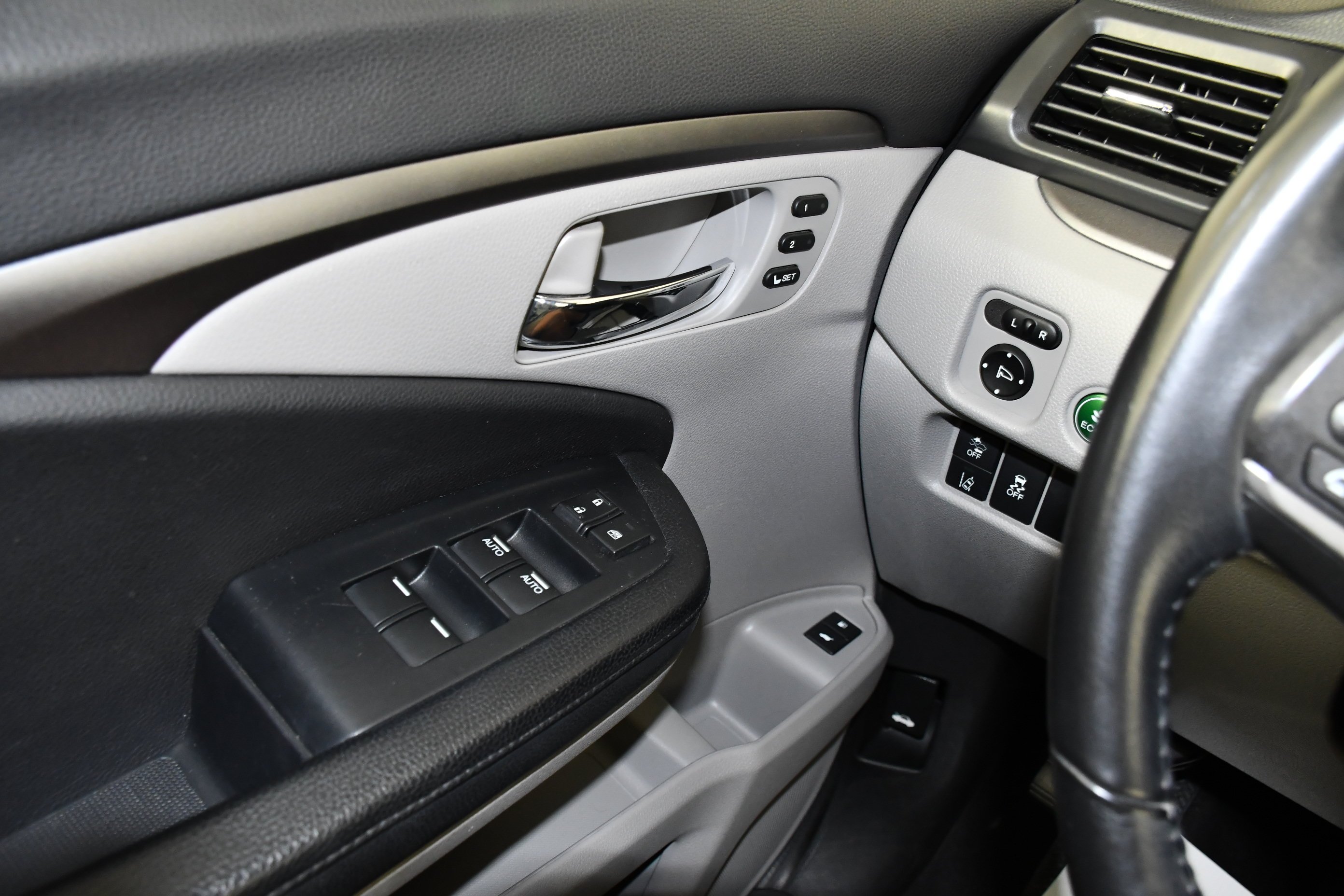 Used 2020 Lunar Silver Metallic Honda EX-L image 32