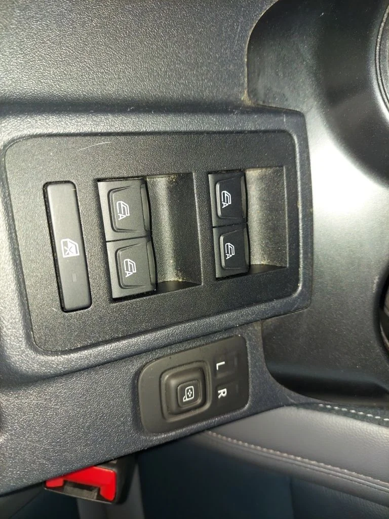 Used 2023 Blue Ford Outer Banks image 30