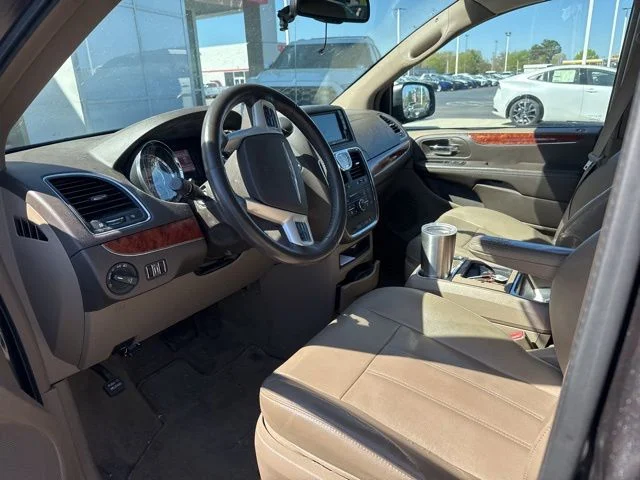 Used 2016 Gray Chrysler Touring image 6
