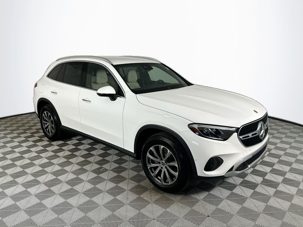 Certified Used 2023  Mercedes-Benz GLC 300 image 1
