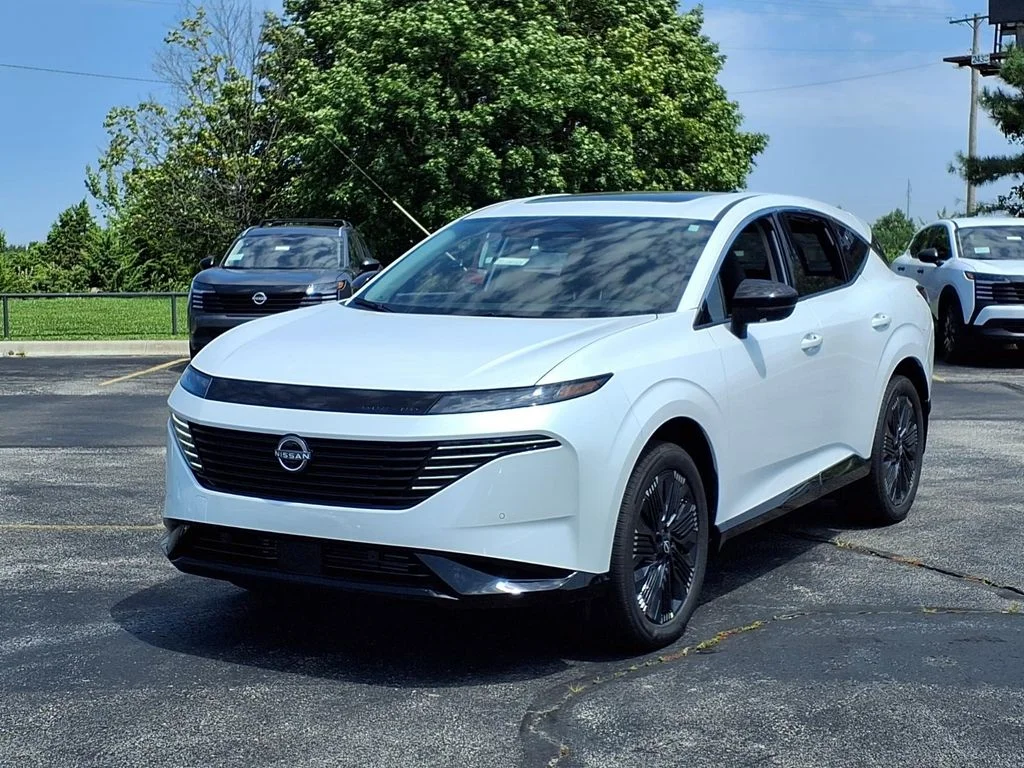 New 2026 Everest White Pearl TriCoat Nissan Platinum image 2