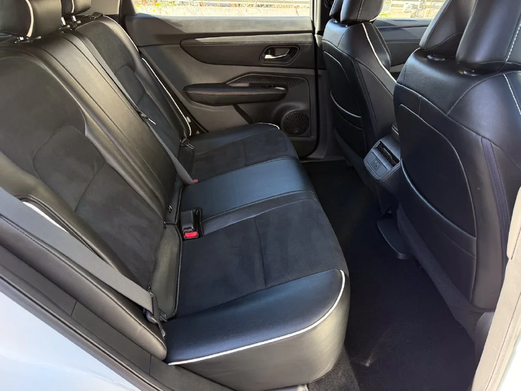 Used 2023  Nissan VENTURE+ image 18