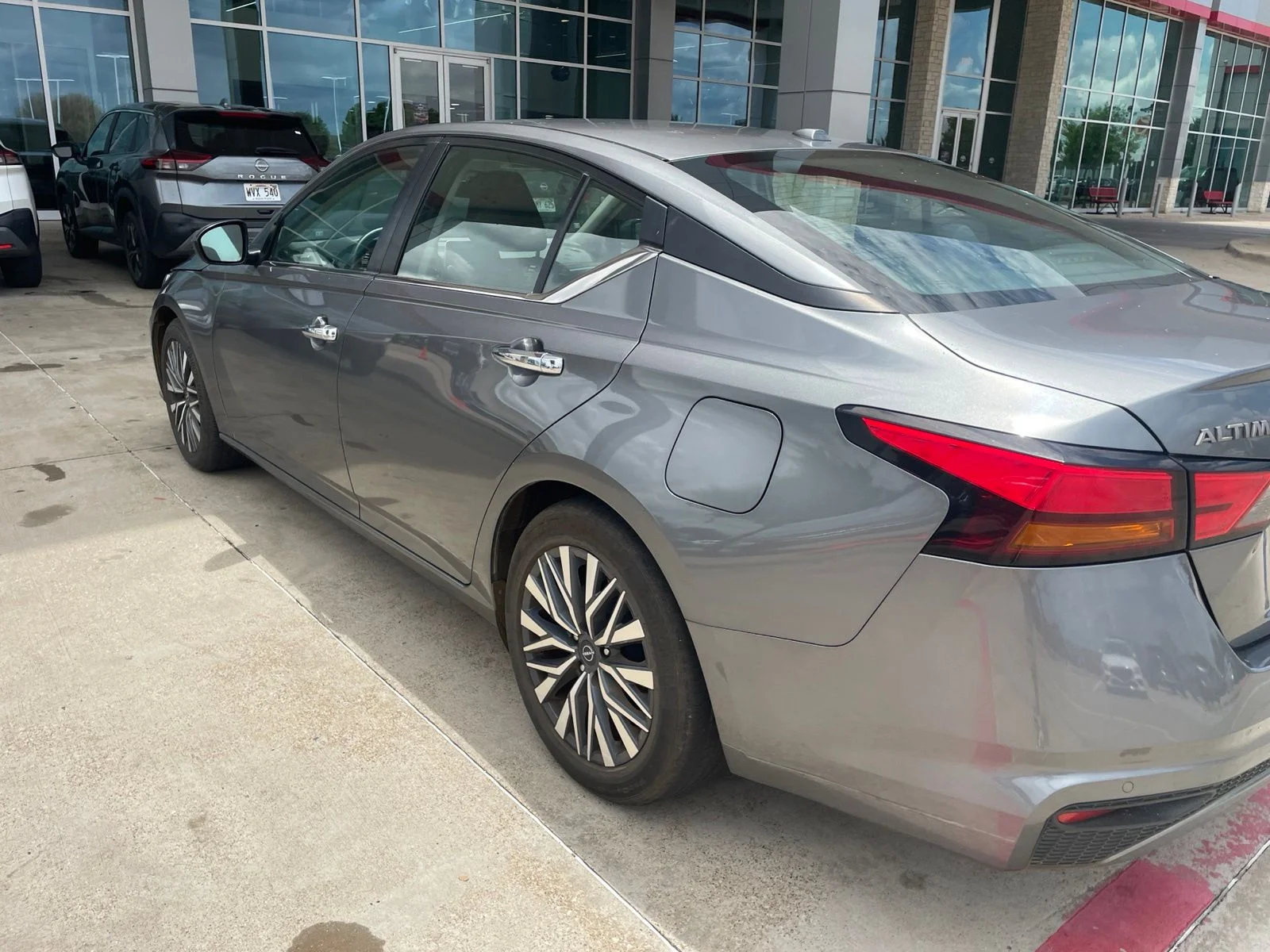 Used 2023 Gray Nissan 2.5 SV image 14
