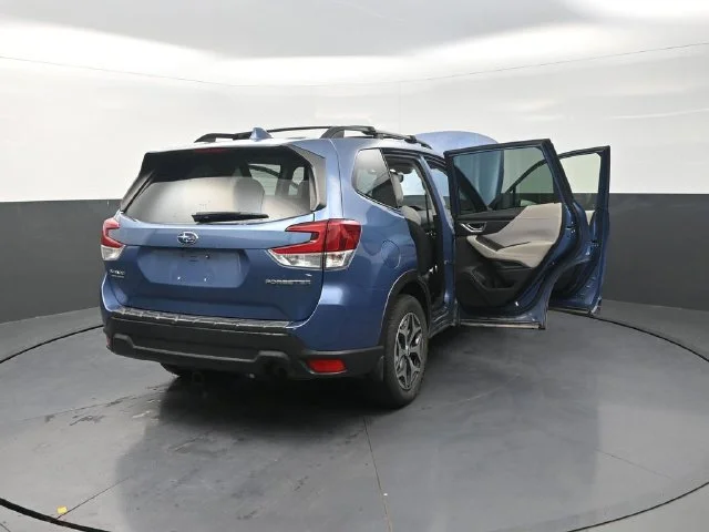 Used 2021 Blue Subaru Premium image 44