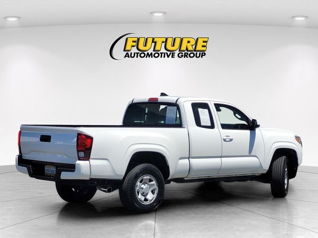 Used 2018 White Toyota SR image 4