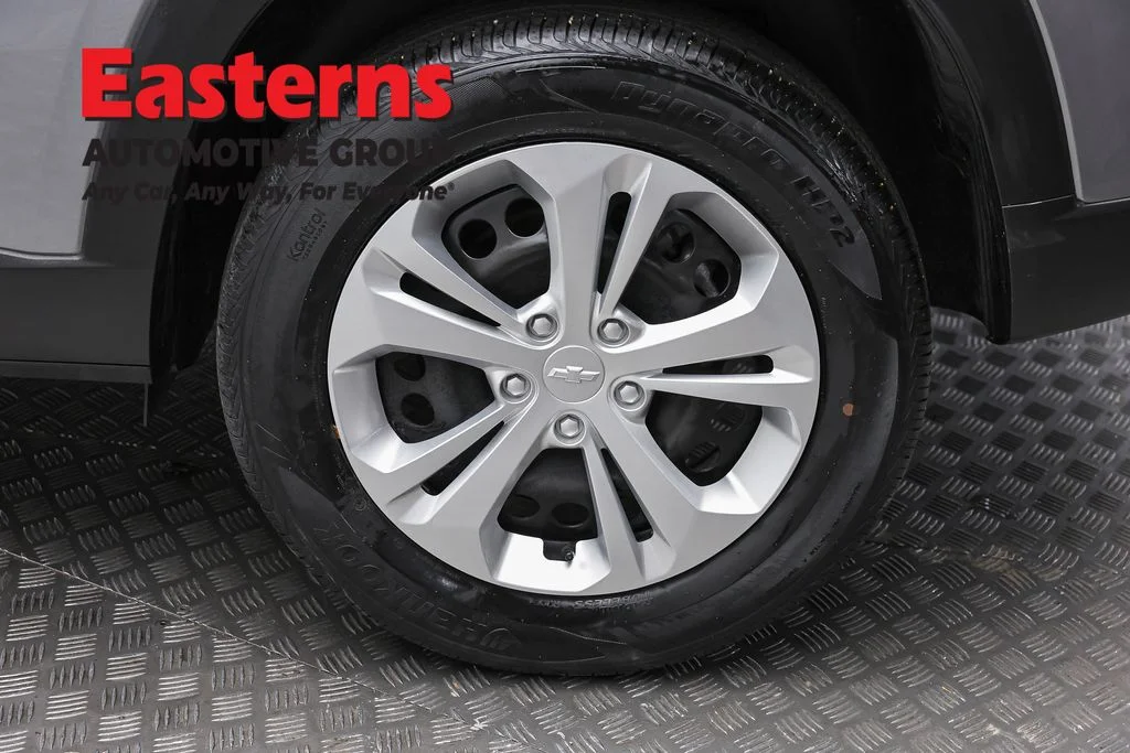 Used 2024 Gray Chevrolet LS image 8