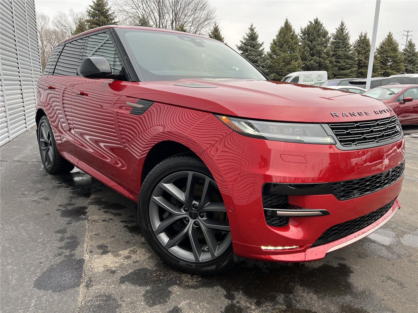 New 2026 Firenze Red Land Rover Dynamic SE image 5