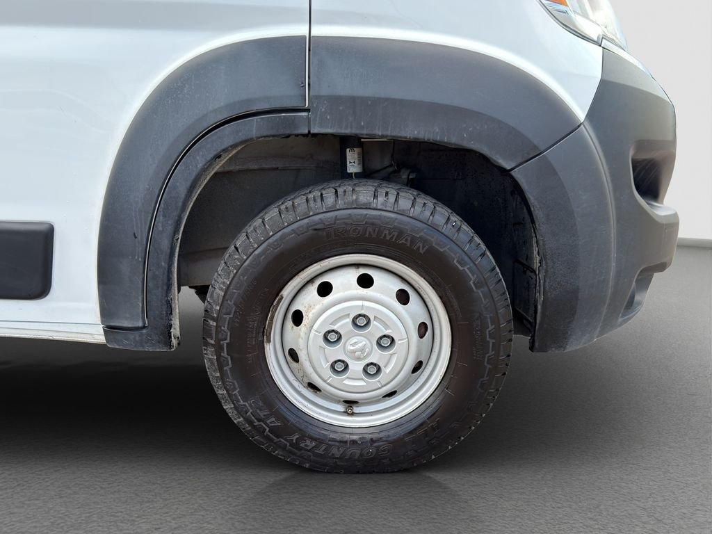 Used 2023 White Ram Base image 21
