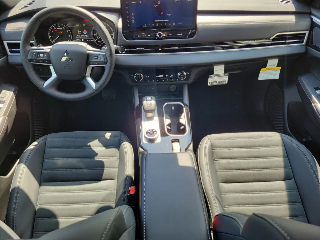 New 2026 Black Mitsubishi LE 1.5T 2WD image 17